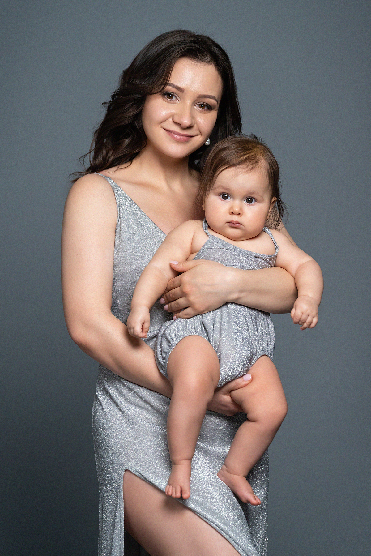 Family Look для фотосесії із срібного люрексу, одяг мама-дочка в оренду